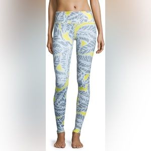ALO Airbrush Legging in Palm Springs Zest Yellow Gray Leaf‎ Print